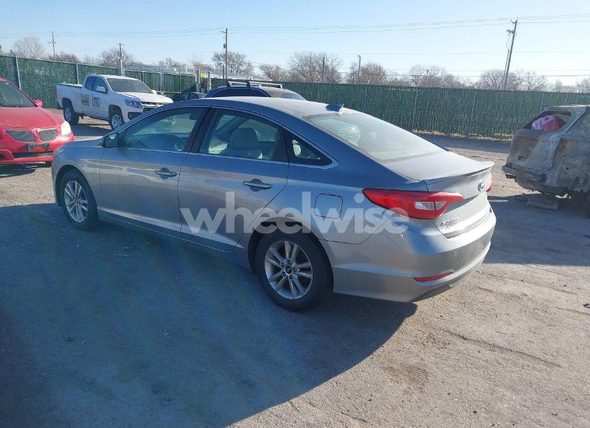 Photo 3 of 2015 Hyundai Sonata SE (VIN 5NPE24AF7FH005198)