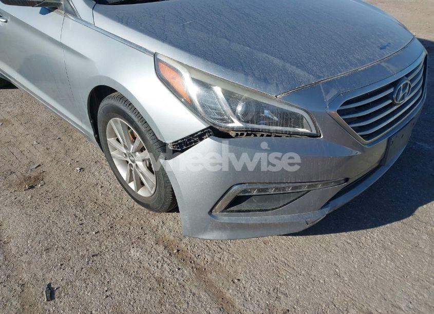 Photo 6 of 2015 Hyundai Sonata SE (VIN 5NPE24AF7FH005198)