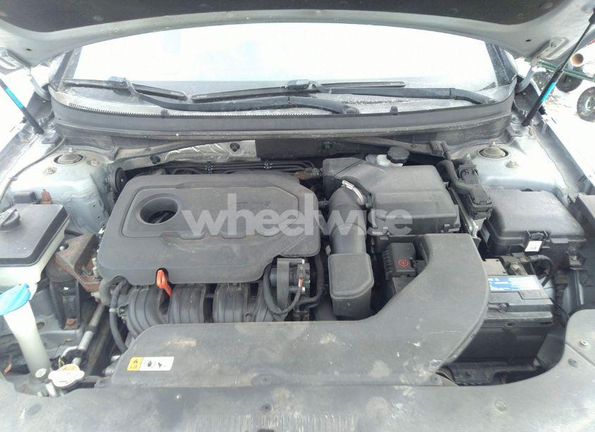 Photo 10 of 2015 Hyundai Sonata SE (VIN 5NPE24AF7FH007341)