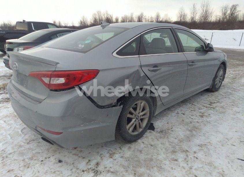 Photo 4 of 2015 Hyundai Sonata SE (VIN 5NPE24AF7FH007341)