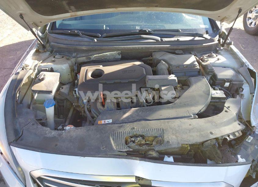 Photo 10 of 2015 Hyundai Sonata SE (VIN 5NPE24AF7FH021725)