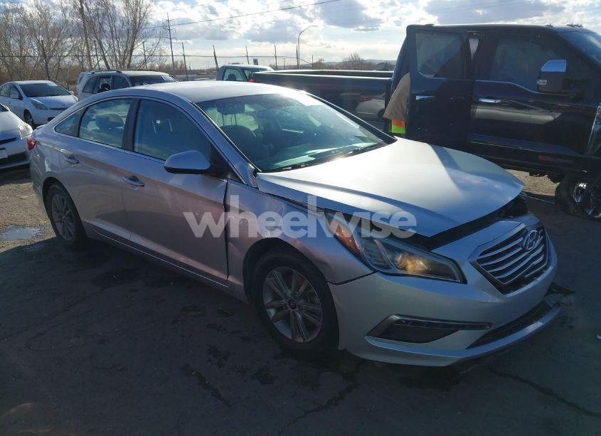 Photo 13 of 2015 Hyundai Sonata SE (VIN 5NPE24AF7FH021725)