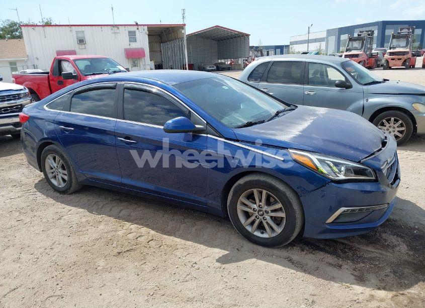 Photo 14 of 2015 Hyundai Sonata SE (VIN 5NPE24AF7FH057995)