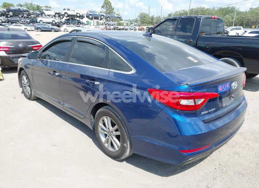 Photo 3 of 2015 Hyundai Sonata SE (VIN 5NPE24AF7FH057995)