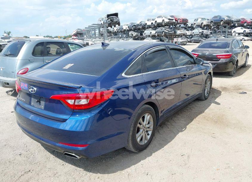 Photo 4 of 2015 Hyundai Sonata SE (VIN 5NPE24AF7FH057995)