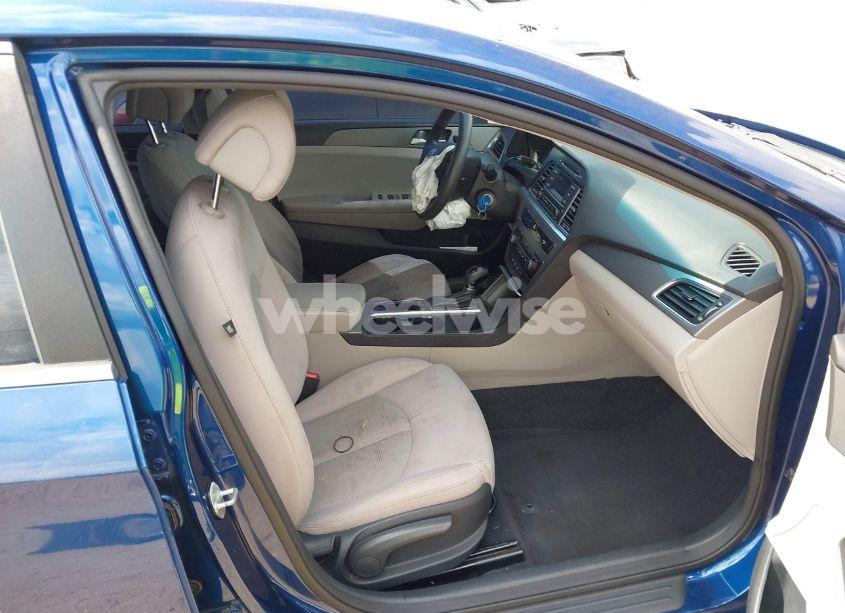 Photo 5 of 2015 Hyundai Sonata SE (VIN 5NPE24AF7FH057995)