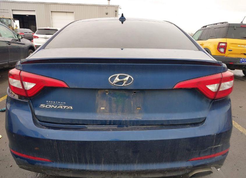 Photo 16 of 2015 Hyundai Sonata SE (VIN 5NPE24AF7FH060203)