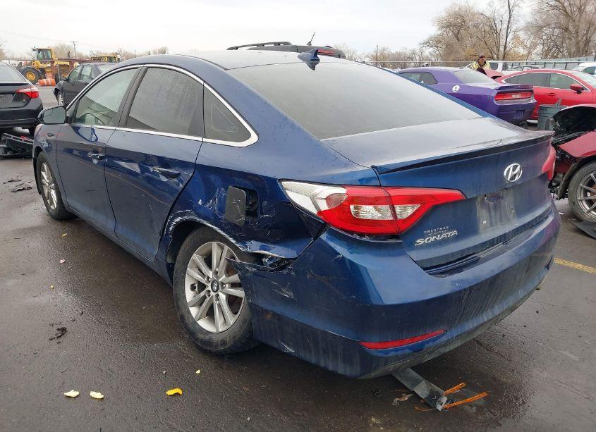 Photo 3 of 2015 Hyundai Sonata SE (VIN 5NPE24AF7FH060203)