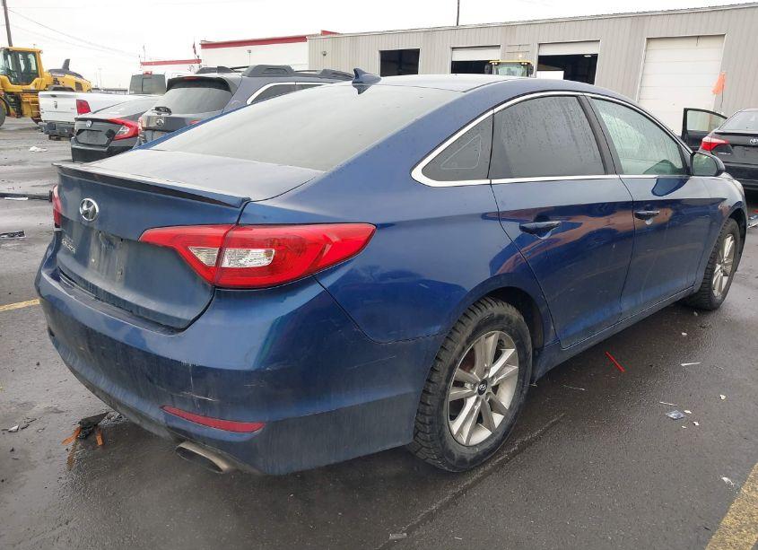 Photo 4 of 2015 Hyundai Sonata SE (VIN 5NPE24AF7FH060203)