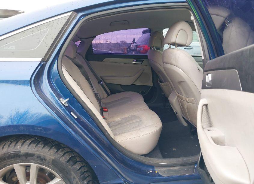 Photo 8 of 2015 Hyundai Sonata SE (VIN 5NPE24AF7FH060203)