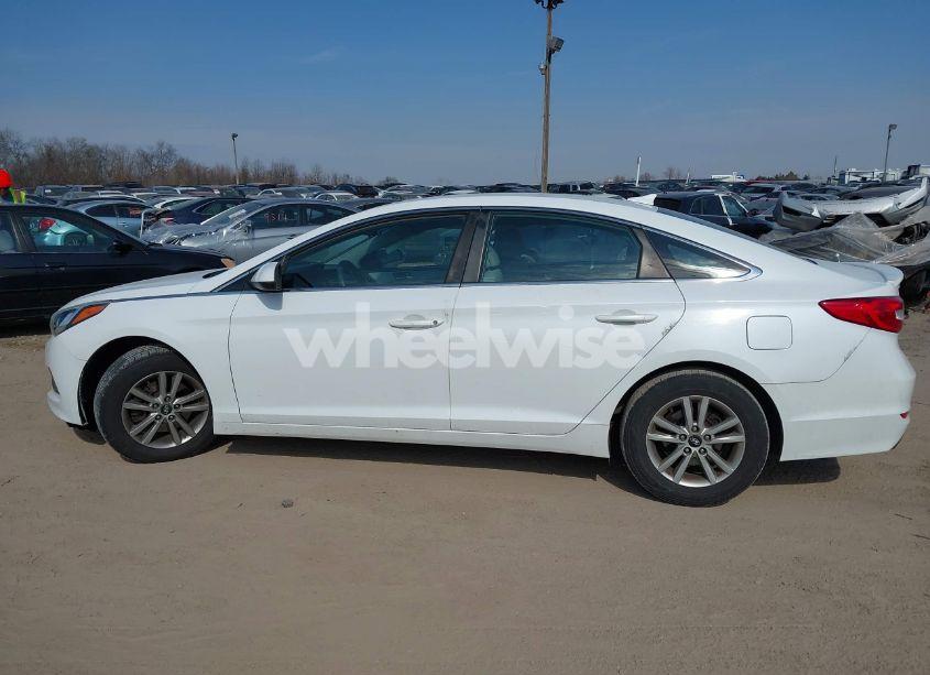 Photo 14 of 2015 Hyundai Sonata SE (VIN 5NPE24AF7FH089202)