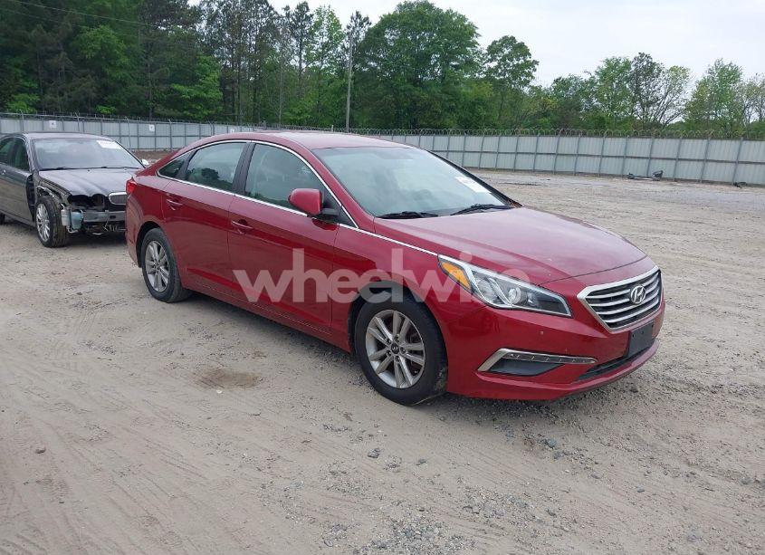 2015 Hyundai Sonata SE (VIN 5NPE24AF7FH123641) main photo