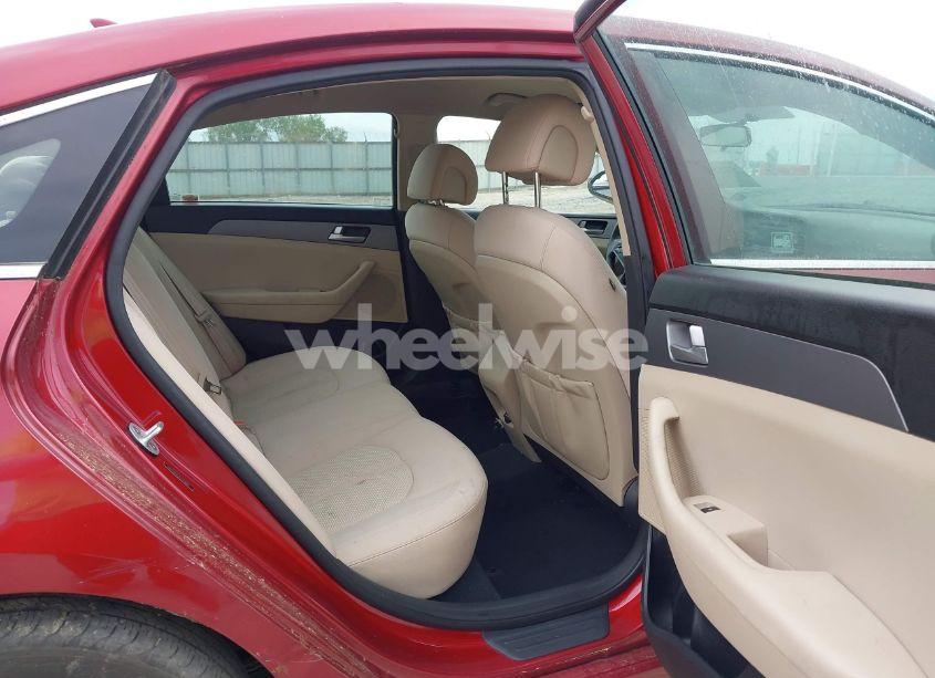 Photo 8 of 2015 Hyundai Sonata SE (VIN 5NPE24AF7FH123641)