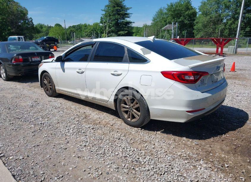 Photo 3 of 2015 Hyundai Sonata SE (VIN 5NPE24AF7FH125180)