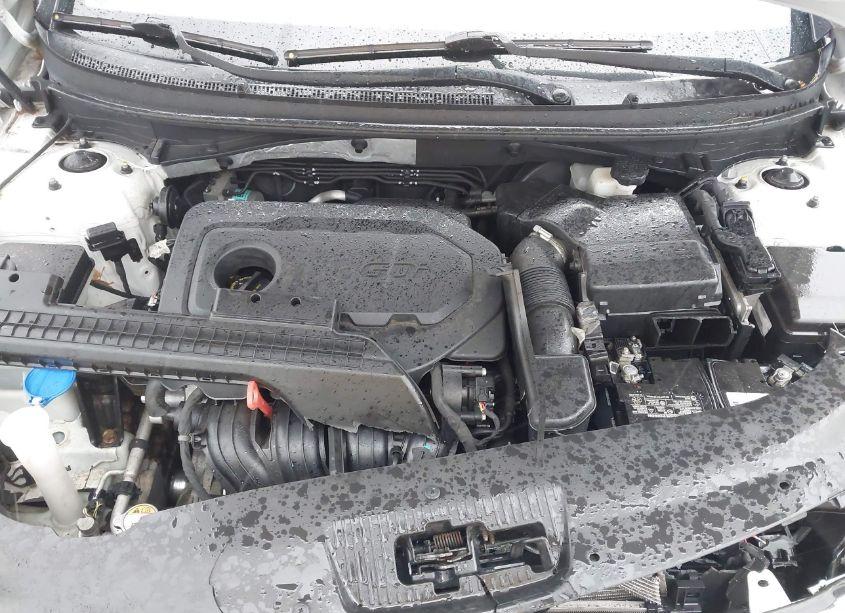 Photo 10 of 2015 Hyundai Sonata SE (VIN 5NPE24AF7FH144893)