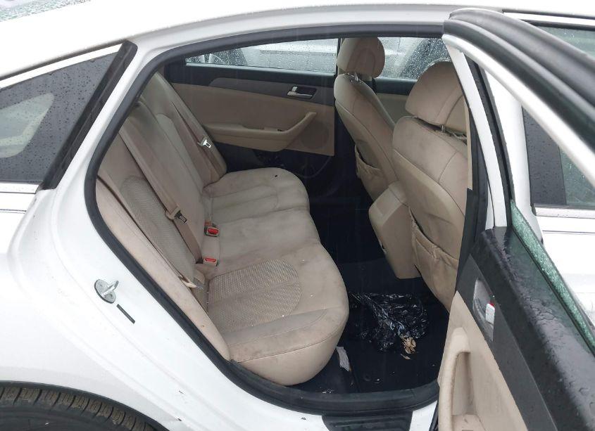 Photo 8 of 2015 Hyundai Sonata SE (VIN 5NPE24AF7FH144893)