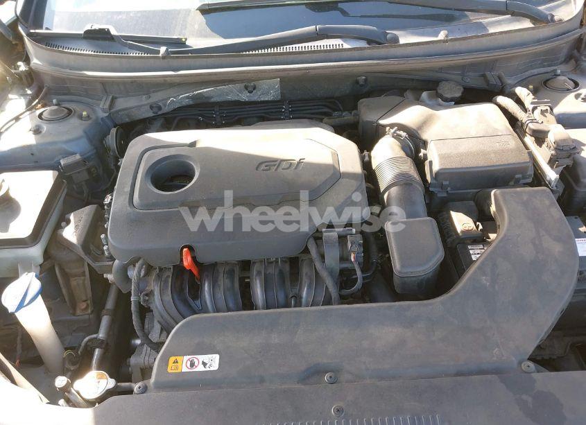 Photo 10 of 2015 Hyundai Sonata SE (VIN 5NPE24AF7FH146515)