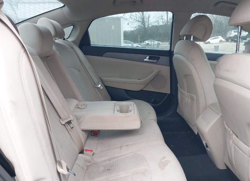 Photo 8 of 2015 Hyundai Sonata SE (VIN 5NPE24AF7FH150287)