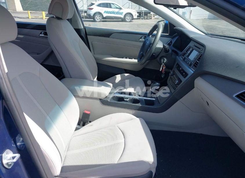 Photo 5 of 2015 Hyundai Sonata SE (VIN 5NPE24AF7FH158728)