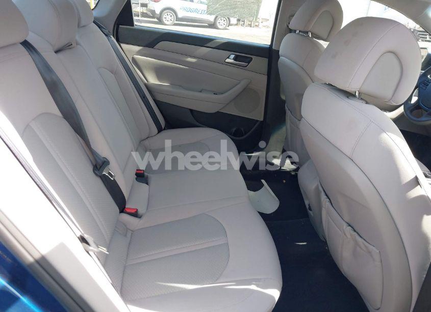 Photo 8 of 2015 Hyundai Sonata SE (VIN 5NPE24AF7FH158728)