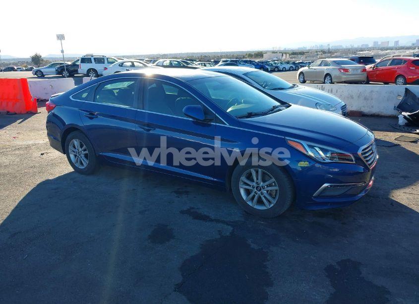 2015 Hyundai Sonata SE (VIN 5NPE24AF7FH159569) main photo