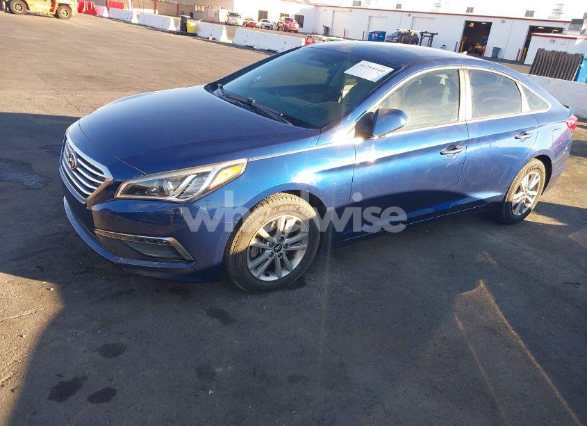 Photo 2 of 2015 Hyundai Sonata SE (VIN 5NPE24AF7FH159569)