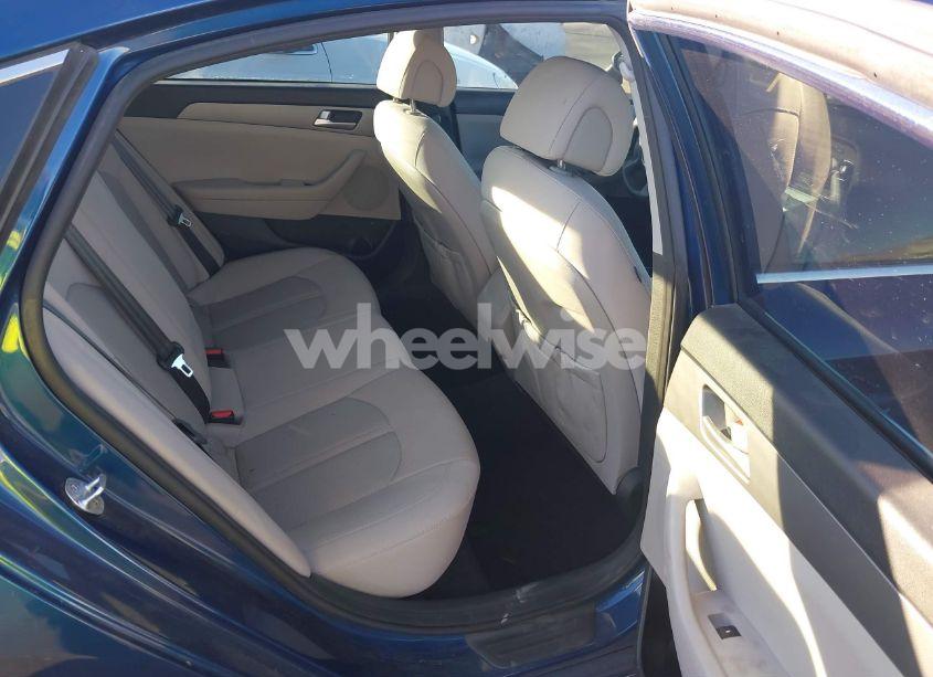 Photo 8 of 2015 Hyundai Sonata SE (VIN 5NPE24AF7FH159569)