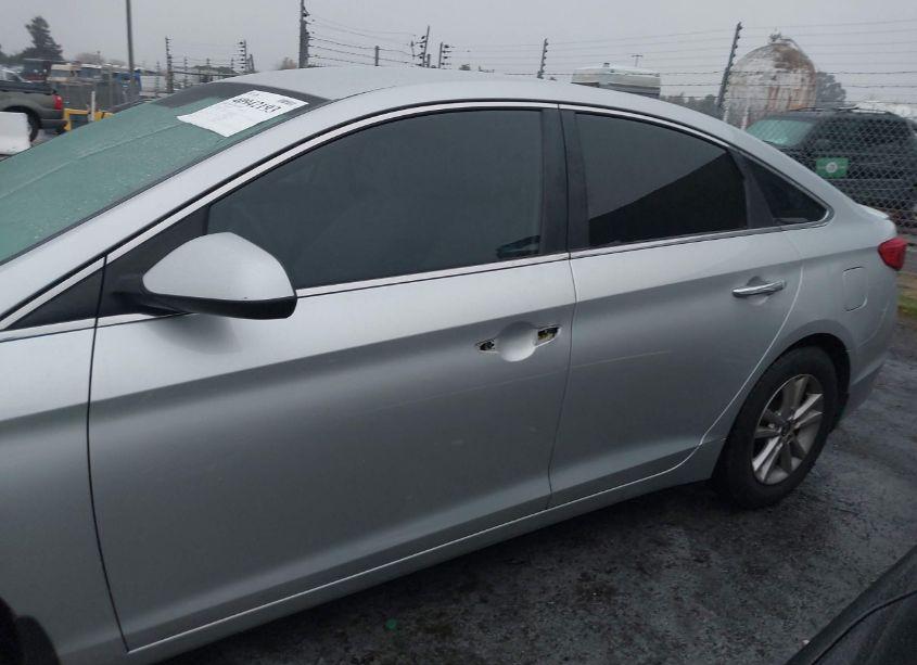 Photo 14 of 2015 Hyundai Sonata SE (VIN 5NPE24AF7FH175884)