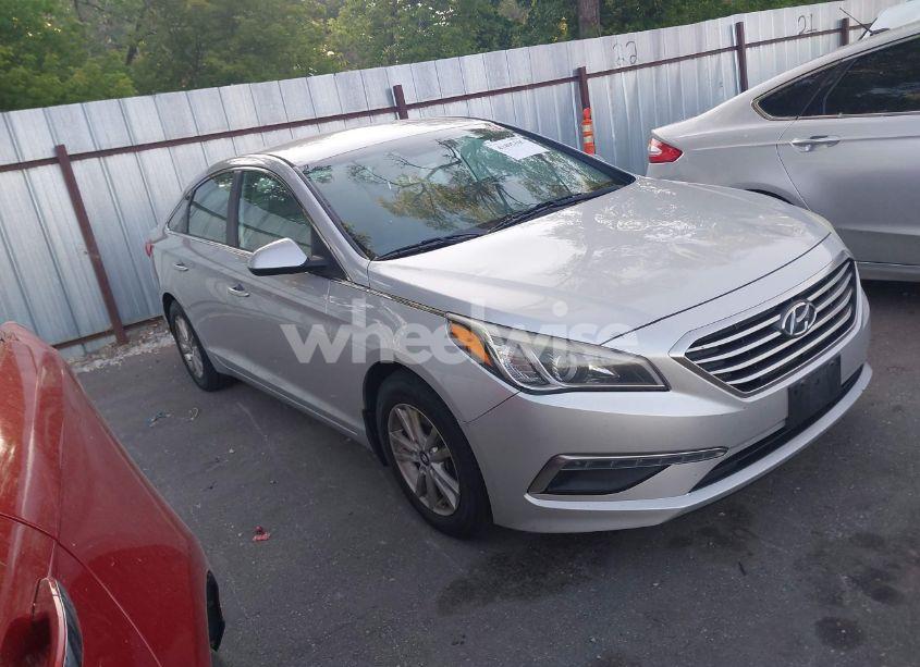2015 Hyundai Sonata SE (VIN 5NPE24AF7FH186500) main photo