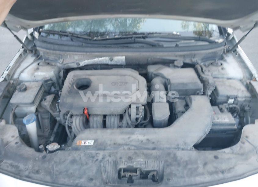 Photo 10 of 2015 Hyundai Sonata SE (VIN 5NPE24AF7FH186500)