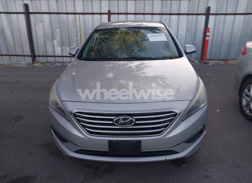 Photo 6 of 2015 Hyundai Sonata SE (VIN 5NPE24AF7FH186500)