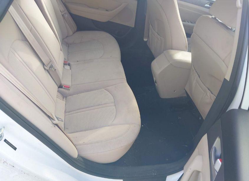Photo 8 of 2015 Hyundai Sonata SE (VIN 5NPE24AF7FH187792)