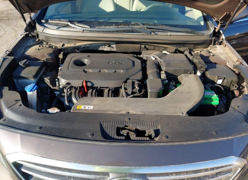 Photo 10 of 2015 Hyundai Sonata SE (VIN 5NPE24AF7FH199800)