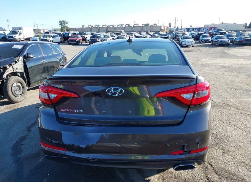 Photo 16 of 2015 Hyundai Sonata SE (VIN 5NPE24AF7FH199800)