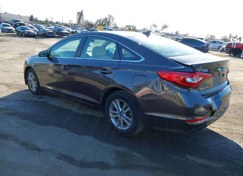 Photo 3 of 2015 Hyundai Sonata SE (VIN 5NPE24AF7FH199800)