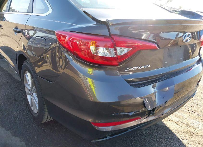 Photo 6 of 2015 Hyundai Sonata SE (VIN 5NPE24AF7FH199800)