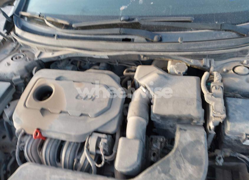 Photo 10 of 2015 Hyundai Sonata SE (VIN 5NPE24AF7FH204168)