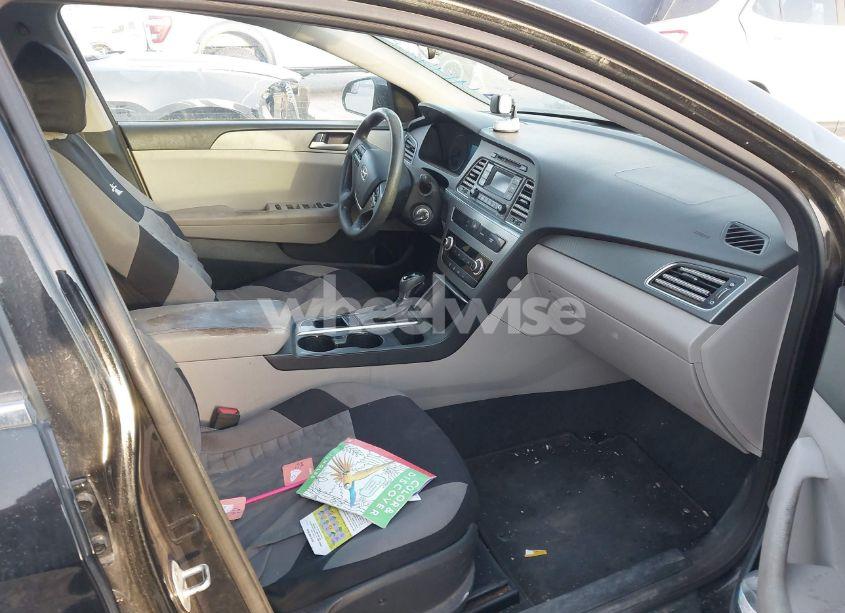 Photo 5 of 2015 Hyundai Sonata SE (VIN 5NPE24AF7FH204168)