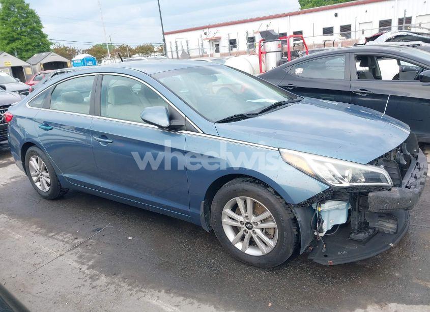 Photo 13 of 2015 Hyundai Sonata SE (VIN 5NPE24AF7FH206972)