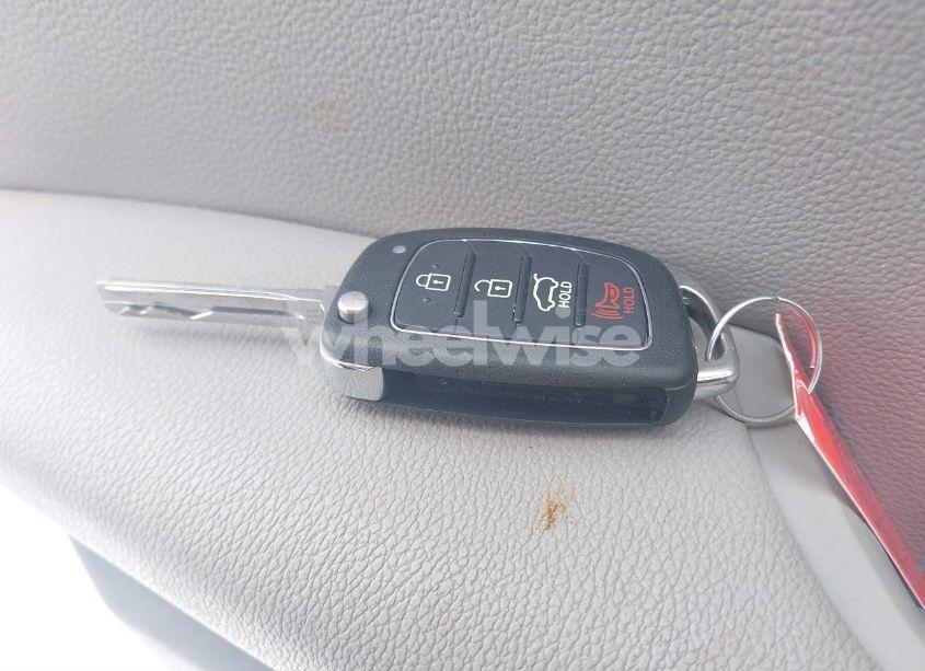 Photo 11 of 2015 Hyundai Sonata SE (VIN 5NPE24AF7FH210813)