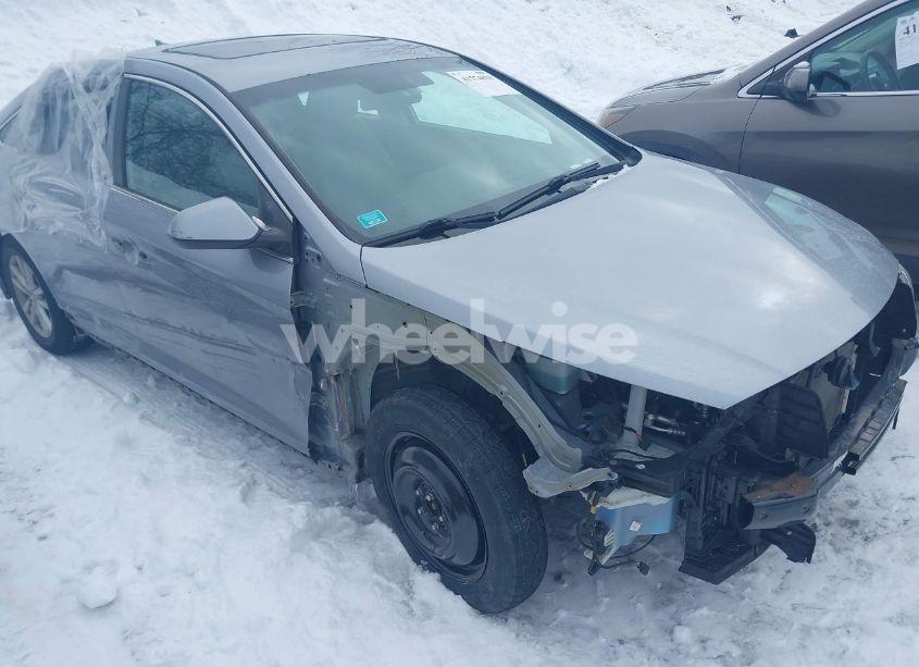 Photo 6 of 2015 Hyundai Sonata SE (VIN 5NPE24AF7FH210813)