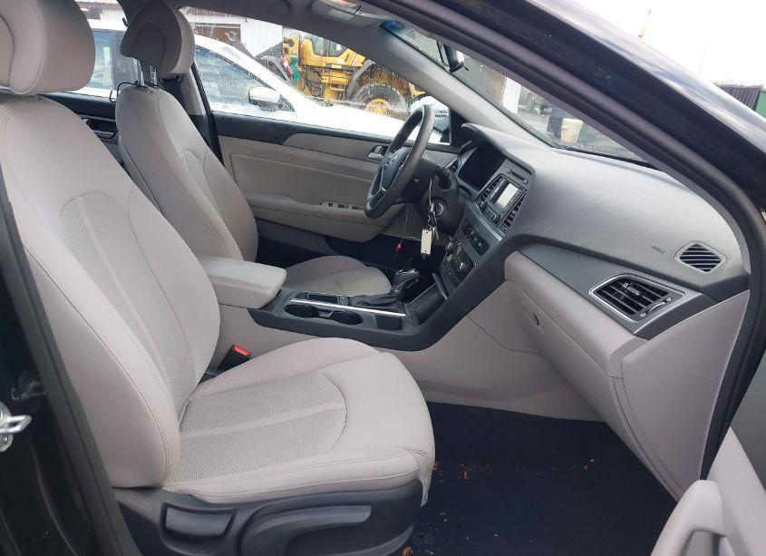 Photo 5 of 2015 Hyundai Sonata SE (VIN 5NPE24AF7FH213324)