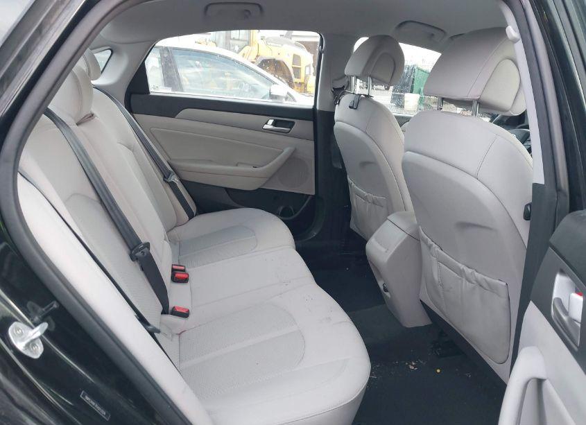 Photo 8 of 2015 Hyundai Sonata SE (VIN 5NPE24AF7FH213324)