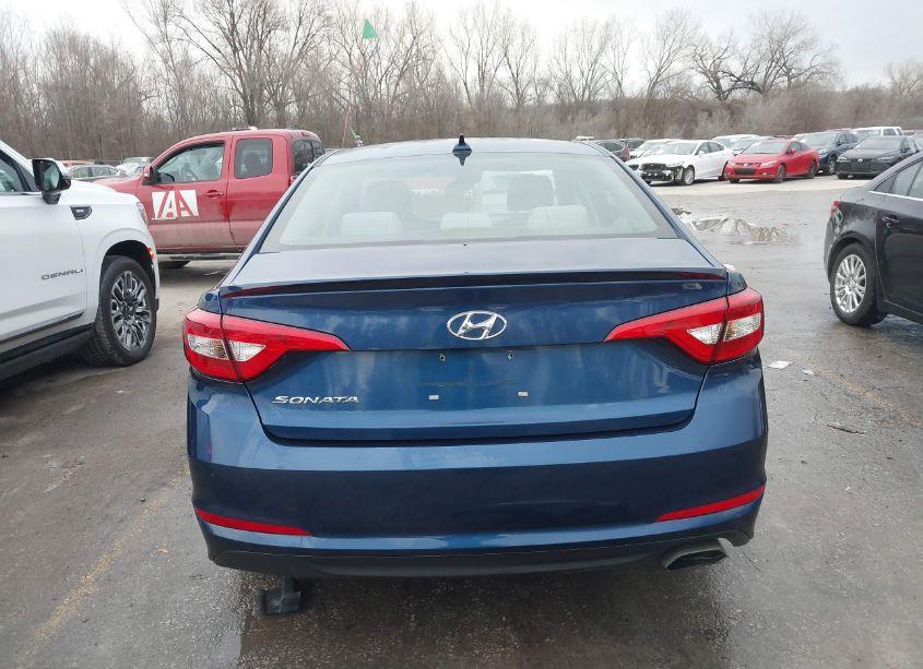 Photo 17 of 2015 Hyundai Sonata SE (VIN 5NPE24AF7FH217650)