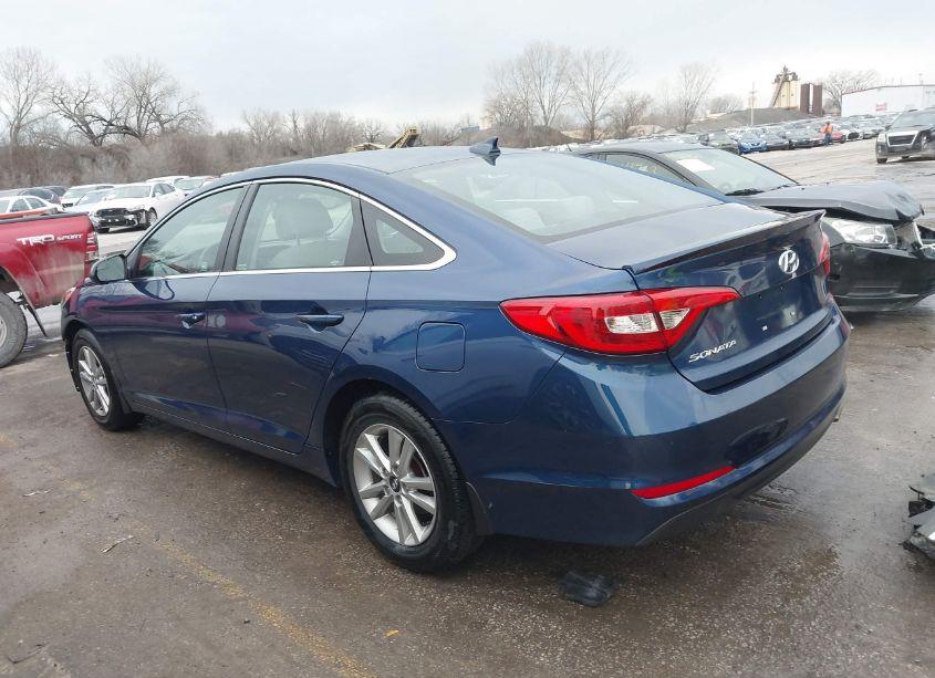 Photo 3 of 2015 Hyundai Sonata SE (VIN 5NPE24AF7FH217650)