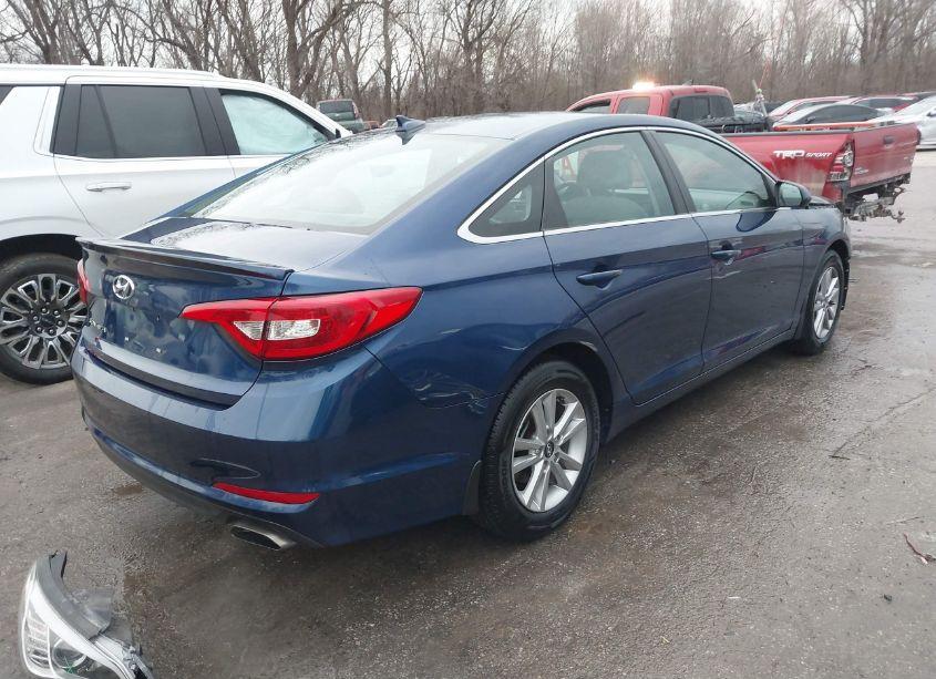 Photo 4 of 2015 Hyundai Sonata SE (VIN 5NPE24AF7FH217650)