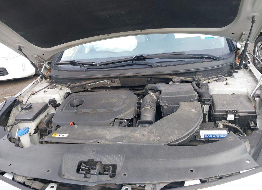 Photo 10 of 2015 Hyundai Sonata SE (VIN 5NPE24AF7FH217826)