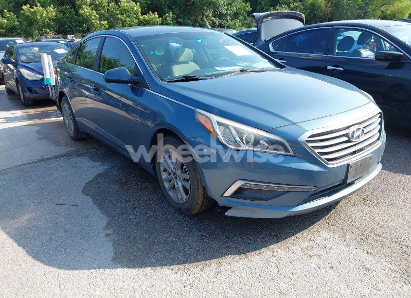 2015 Hyundai Sonata SE (VIN 5NPE24AF7FH218135) main photo