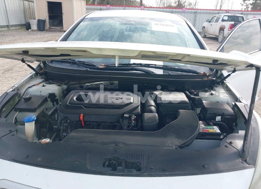 Photo 10 of 2015 Hyundai Sonata SE (VIN 5NPE24AF7FH225196)