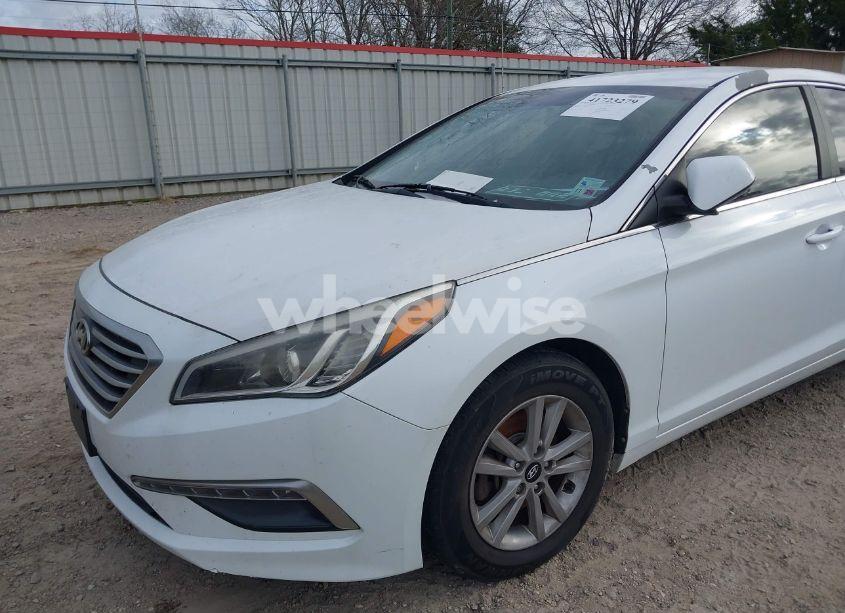 Photo 6 of 2015 Hyundai Sonata SE (VIN 5NPE24AF7FH225196)